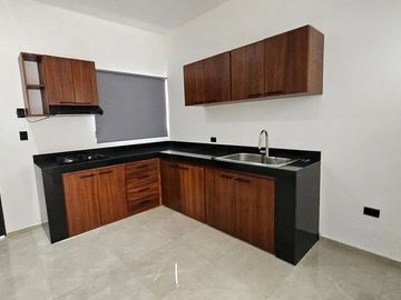 Departamento Equipado de 1 Recámara en Planta Alta en...