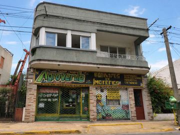 Local + 3 Departamentos dos ambientes en Venta San...