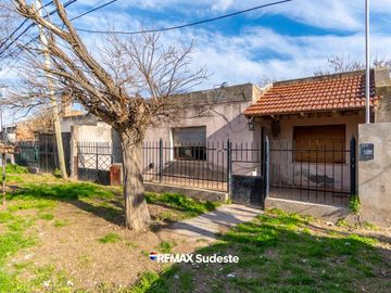 Casa 3 Dormitorios + Construccion - Gran Lote
