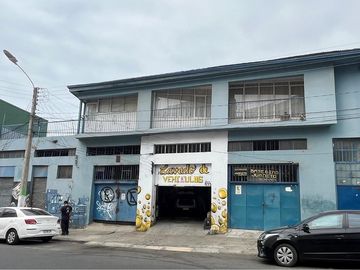 Propiedad habitacional y comercial en Valparaiso
