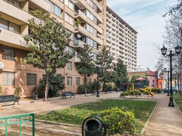 ARRIENDO CÉNTRICO DEPTO. STA ISABEL CON CARMEN