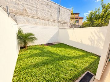 VENTA | 2 AMBIENTES PB CON JARDÍN + GARAGE |  MARTIN...