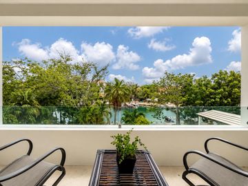 PH en Venta Frente a la Marina y Terraza Privada