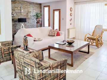 Casa a la venta APTO CREDITO, Neuquen, Centenario