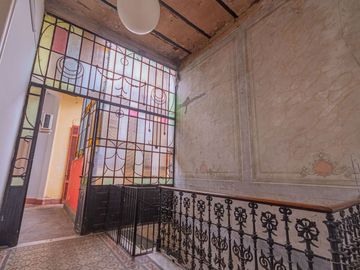 VENTA CASA ANTIGUA EN PH PLANTA ALTA A RECICLAR
