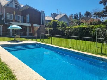 ALQUILER CASA 6 AMB BENAVÍDEZ | PARRILLA Y PILETA