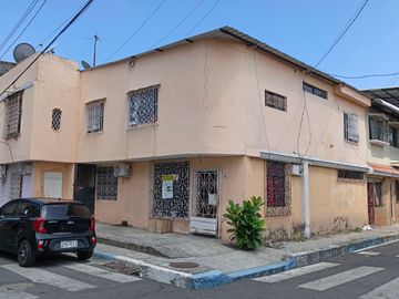Casa en venta en Coop Jaime Roldos,  Sur de Guayaquil  GabH