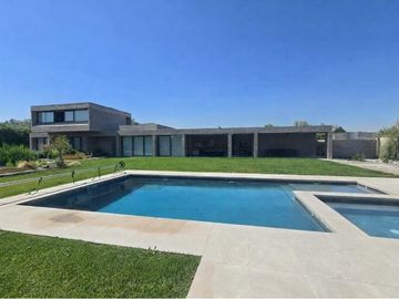 Maravillosa casa en Viñas de Chicureo