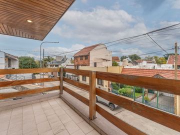 Casa con Quincho cubierto para usar todo el año