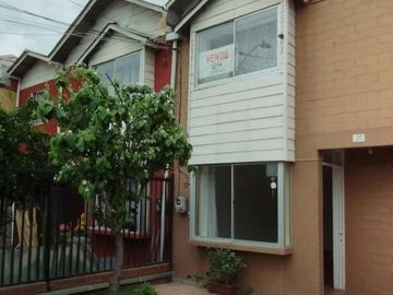 VENDO ACOGEDORA CASA 2D/1B, TALAGANTE