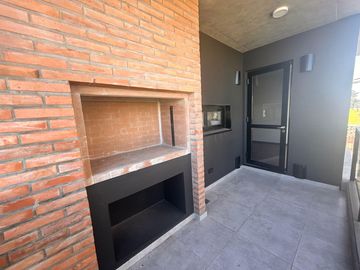 Venta Departamento de 2 dormitorios y cochera en...