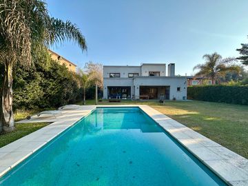 Casa en Venta en Pilar, Barrio Cerrado La Peregrina - 5...