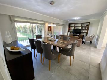 CASA 3 DORMITORIOS CON PILETA EN FISHERTON