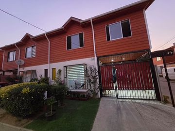 Se vende Hermosa Casa en Condominio Los Naranjos V. Alemana