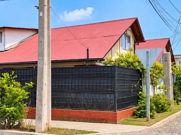 Venta de casa en La Cruz, 4 dormitorios, 2 baños, 2...