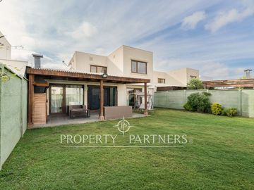 Venta de Hermosa, cómoda y segura casa en condominio de...