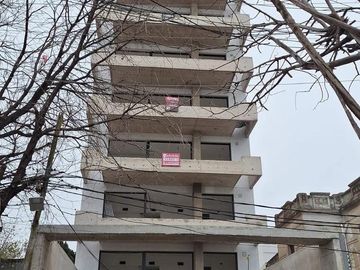 Exclusivos departamentos en venta en Bernal 3 ambientes...