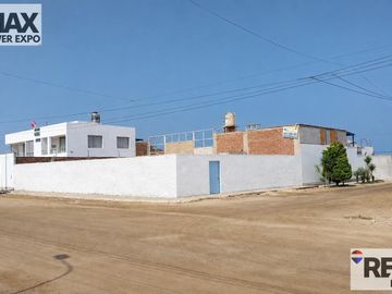 Se vende Terreno en esquina en Punta Negra