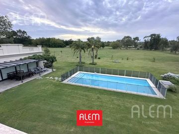 Casa de 7 ambientes en venta y alquiler en Estancia...