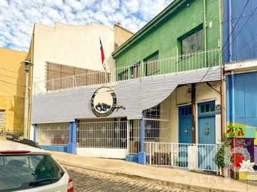 Local Comercial en Arriendo en Almirante Montt esquina...