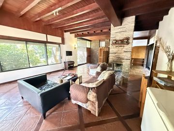 Casa en el barrio Los Naranjos - Ingeniero Maschwitz -...