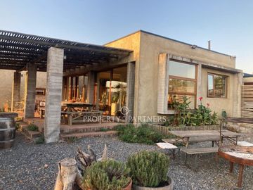 Espaciosa y cómoda casa en parcela ubicada en...