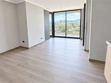 Arriendo Depto Nuevo 2D2B+E | Terraza