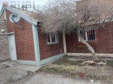 CASA EN VENTA - CONFLUENCIA - NEUQUEN CAPITAL