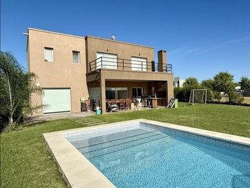 Venta , Casa, Barrio cerrado Haras de Santa Maria, LISTA...