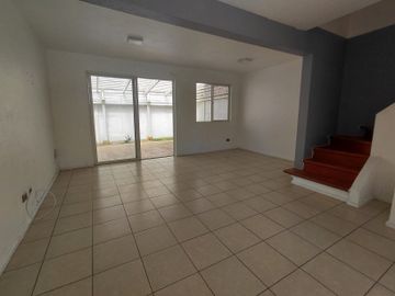 CASA EN CONDOMINIO IDEAL PARA TRABAJAR EN EL AEROPUERTO