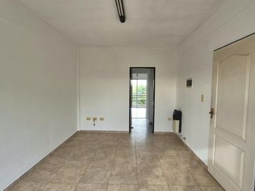 DEPARTAMENTO SEMIPISO 1 DORM - APTO BANCO - 30 e/55 y 56...