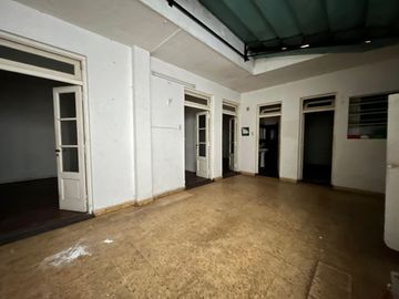 VENTA 4 PH EN BLOCK EN MONTECASTRO A REFACCIONAR