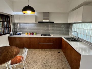 VENTA Casa / oficina reciclada de 3 dormitorios Belgrano...