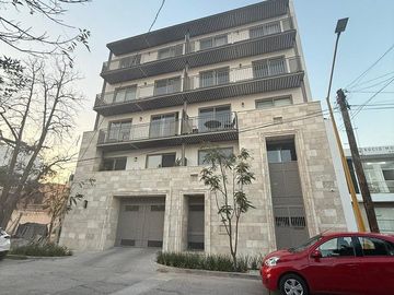 DEPARTAMENTO AMUEBLADO EN RENTA A UNOS PASOS DE COLOSIO...