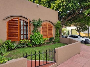CASA EN VENTA DE 3 AMBIENTES GONZALEZ BALCARCE 3605...