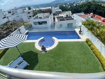 Casa en venta en Corinto burgos bugambilia