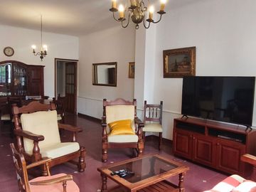 VENTA CASA ALTA CORDOBA TRES DORMITORIOS 13 COCHER