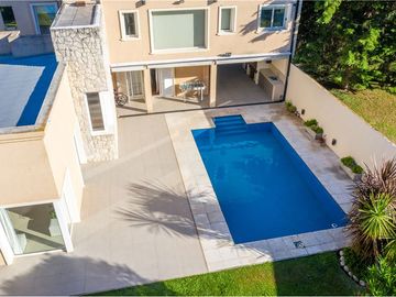 Casas en Venta Villa Elisa 4 Dormitorios Pileta