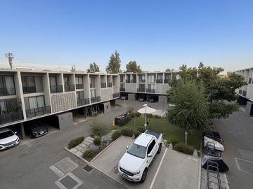 Townhouse Tríplex 3D+2B, Est, La Florida