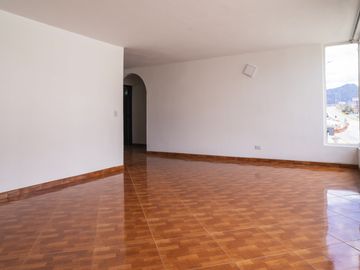 Apartamento en venta de 3 hab. en Puente Largo, Bogotá