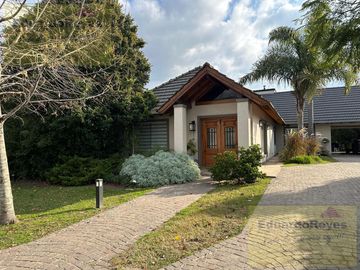 Casa en venta en Country Club El Paraíso Hípico & Golf