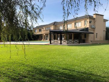 Casa en venta - Barrio Septiembre - Doble...
