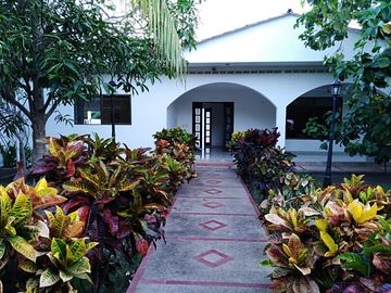 Casa en venta de 3 hab. en Girardot, Girardot