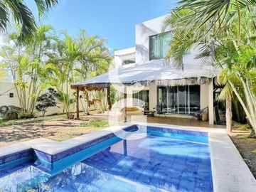 Casa en Venta y Renta en Zona Alamos I con 3 Recámaras y...