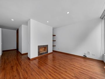 apartamento en arriendo en la calleja. Cod A121133369