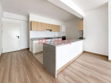 Vive En Departamento Amplio De 142.94M2 En Primer Piso...