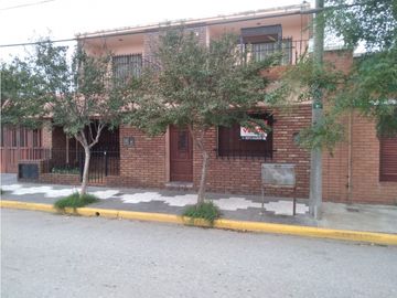 Casa y Departamentos en Barrio Escuela de Río Tercero