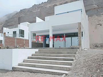 🌊✨ Exclusiva Casa De Playa En Primera Fila Frente Al...