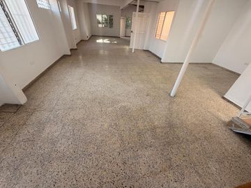 casa-local en arriendo en guayabal santa fe. Cod A9433953