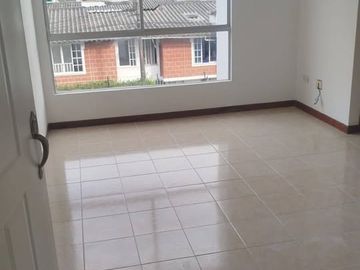 apartamento en venta en aguazul. Cod V5812